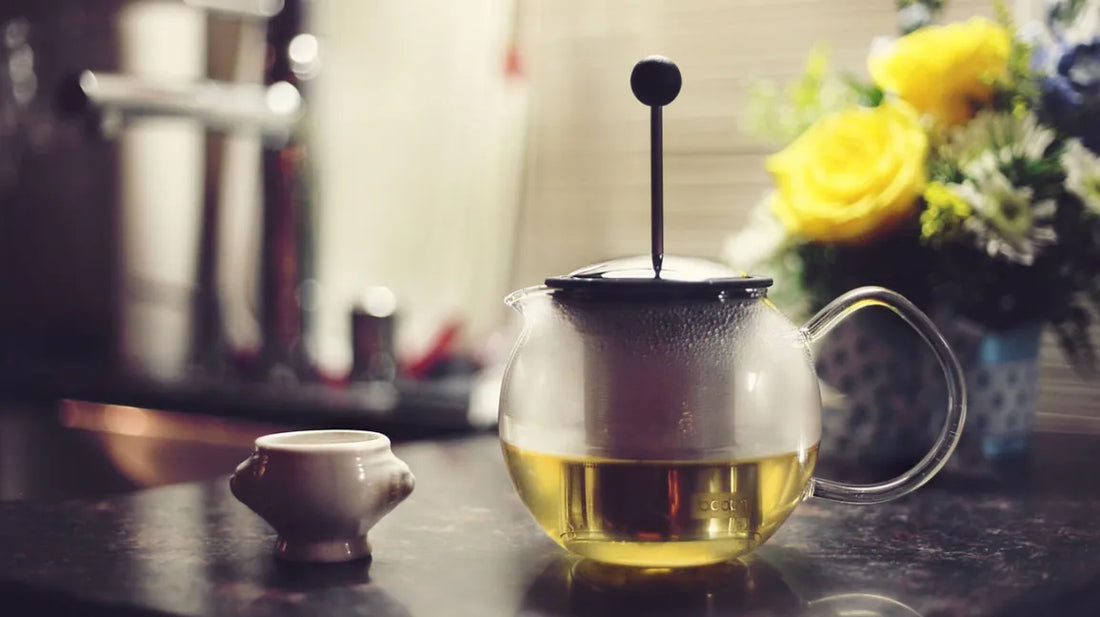Can drinking tea help you lose weight? Here's what the research says about the potential of tea for weight loss. - Basket Leaf